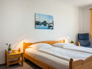 19747161-Ferienwohnung-4-Fehmarn-300x225-2