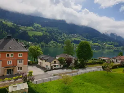 Ausblick vom Balkon im Sommer