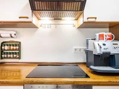 KITCHEN, INSIDE