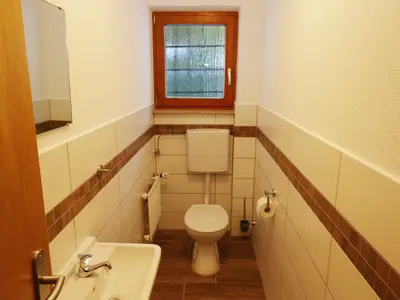 INSIDE, BATHROOM