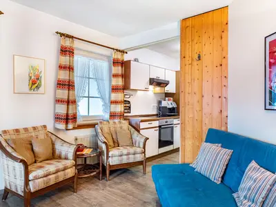 Photo, INSIDE, OUTSIDE