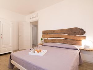 24035732-Ferienwohnung-4-Fermo-300x225-3