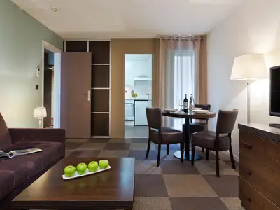 DiningRoom