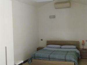 22440103-Ferienwohnung-6-Ferrara-300x225-2