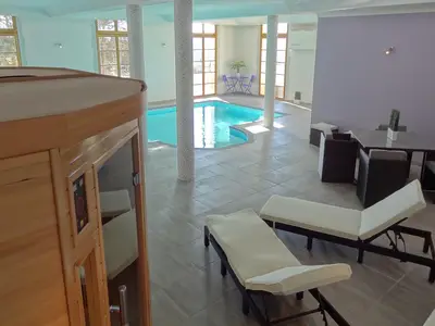 PoolOfHouse