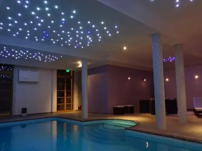 PoolOfHouse