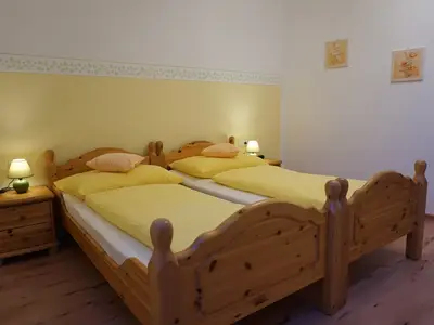 Schlafzimmer1
