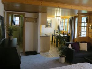 23838575-Ferienwohnung-2-Feutersoey-300x225-3