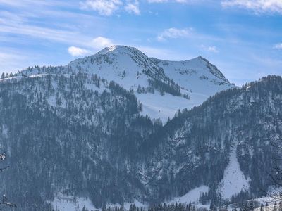 traumhafte Aussicht auf die umliegende Bergwelt