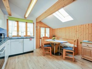 24019280-Ferienwohnung-5-Fiesch-300x225-4