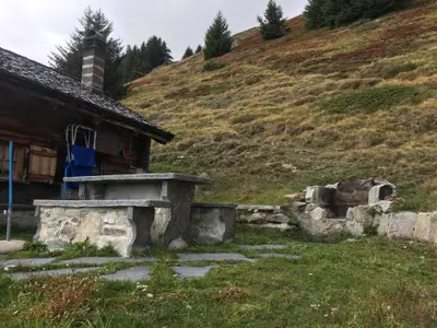 Sitzplatz und Feuerstelle