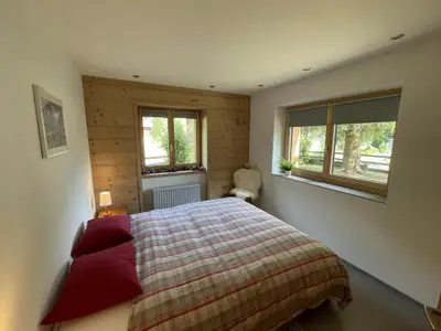 Schlafzimmer 1