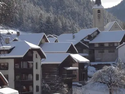 Ferienwohnung für 8 Personen in Filisur 1/10