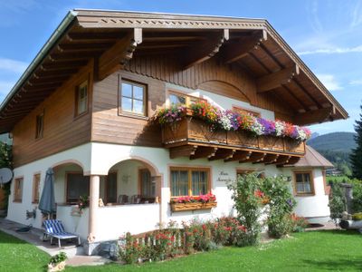 Haus Manuela im Sommer