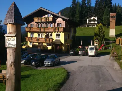 Sommer-Hausansicht