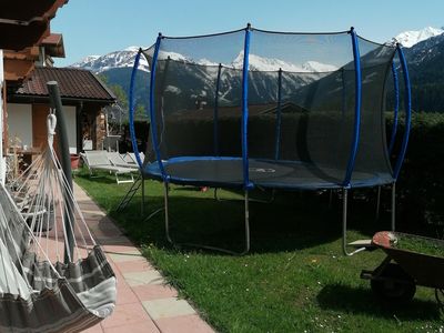 Neues Trampolin & neue Liegestühle