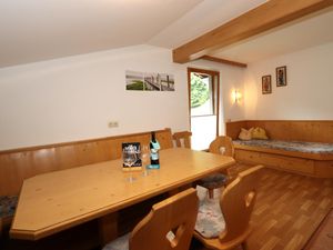 23895918-Ferienwohnung-9-Finkenberg-300x225-2