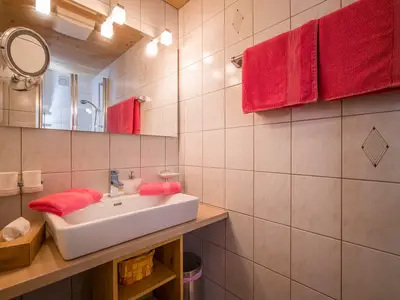 Ferienwohnung für 3 Personen (60 m²) in Finkenberg 6/10