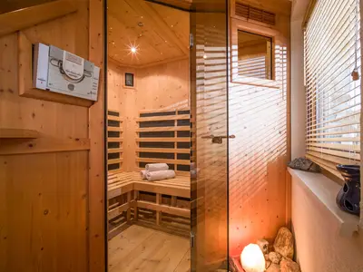 Ferienwohnung für 3 Personen (46 m²) in Finkenberg 9/10