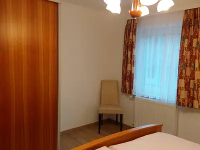 Schlafzimmer 2