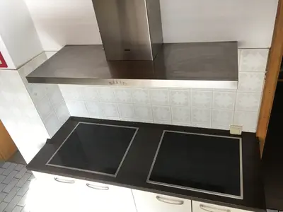 KITCHEN, INSIDE