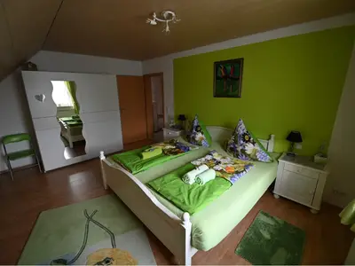 Schlafzimmer  1 mit Doppelbett