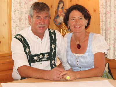 Ihre Gastgeber Anita und Alois Hartmann