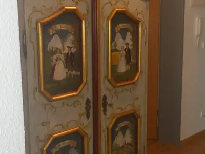 Waginger Bauernschrank-1