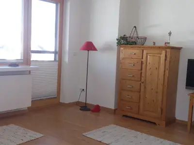 Wohnzimmer mit Schrank