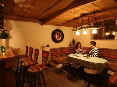 Bar im Keller der Villawilli