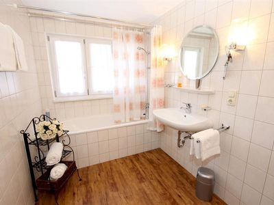 Ferienwohnung 3 - Badezimmer