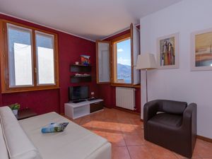 23066495-Ferienwohnung-4-Fiumelatte-300x225-3