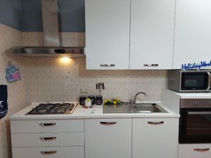 24045523-Ferienwohnung-4-Fiumicino-300x225-4