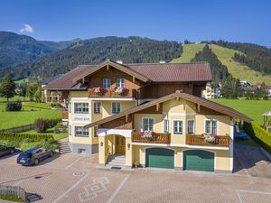 23101947-Ferienwohnung-3-Flachau-300x225-5