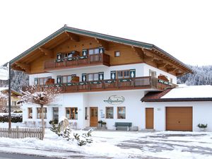 21642667-Ferienwohnung-3-Flachau-300x225-1