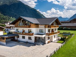 22472253-Ferienwohnung-5-Flachau-300x225-2