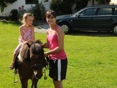 Ponyreiten mit Maxi