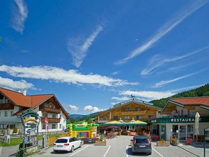 24043288-Ferienwohnung-2-Flachau-300x225-2