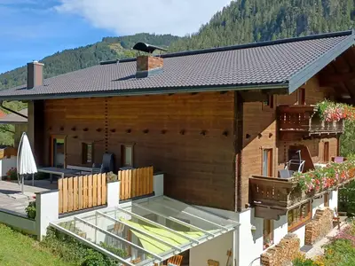 Unser Haus mit Blick auf Terrasse