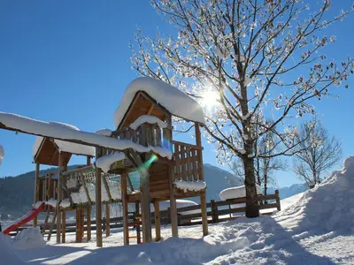 Spielplatz Winter