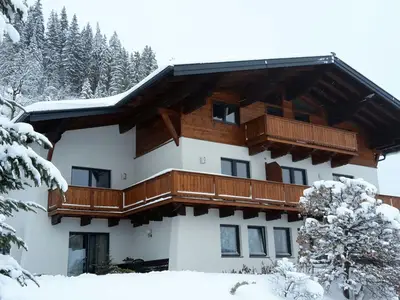 Appartementhaus in idyllischer Lage in Loipennähe