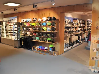 Brillen, Helme, Schuhe