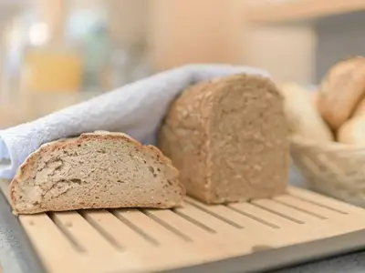 frisches-brot-fruehstueck-gross