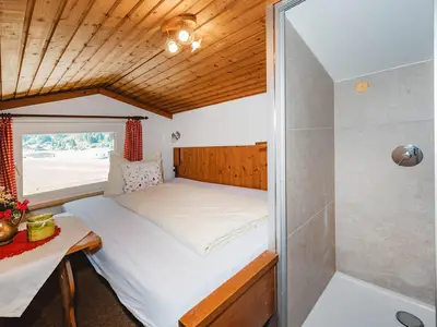 Mansardenzimmer m. DU