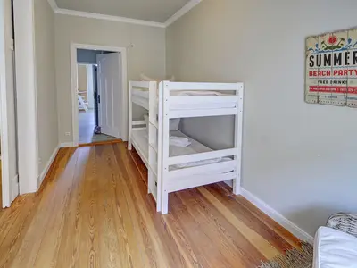 Schlafzimmer mit Hochbett