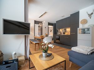 23057175-Ferienwohnung-4-Flims-300x225-5