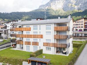 23098099-Ferienwohnung-4-Flims-300x225-0