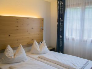 21745935-Ferienwohnung-6-Flims-300x225-5