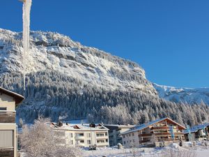 22094617-Ferienwohnung-6-Flims-300x225-3