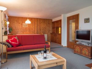 21745523-Ferienwohnung-5-Flims-300x225-4